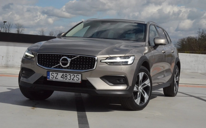 Volvo V60 Cross Country cena 135900 przebieg: 175000, rok produkcji 2021 z Zabrze małe 781